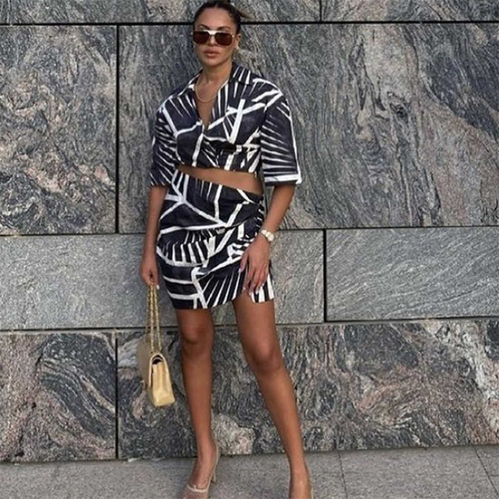 Women Two piece set Cropped Shirt & Pleated Mini Skirt Casual Fashion Summer Women Outfit Dress Sets ensemble femme 210708