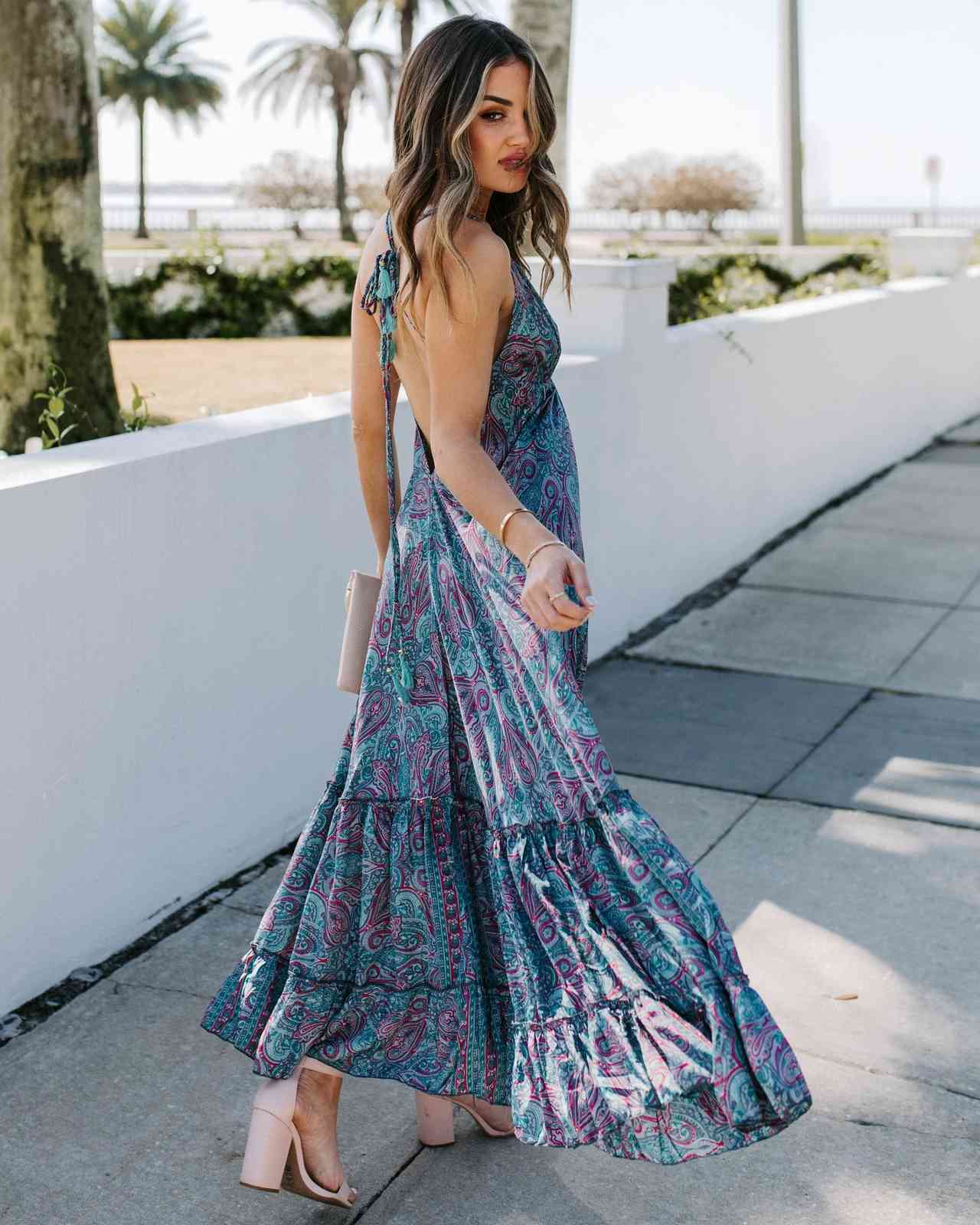 Women Dress V Neck Backless Printing Bohemian es Sleeveless Large Hem Beach Plus Size Maxi es Summer 210524