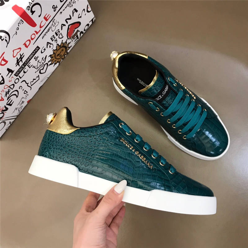 DGL DOLCGABBANAL 2021 Top Designer Mens womens Casual Shoes Fashion Genuine Leather Sneakers Luxury Trainers clTb003240 
DGL DOLCGABBANAL 2021 Top Designer Mens womens Casual Shoes Fashion Genuine Leather Sneakers Luxury Trainers clTb003240
