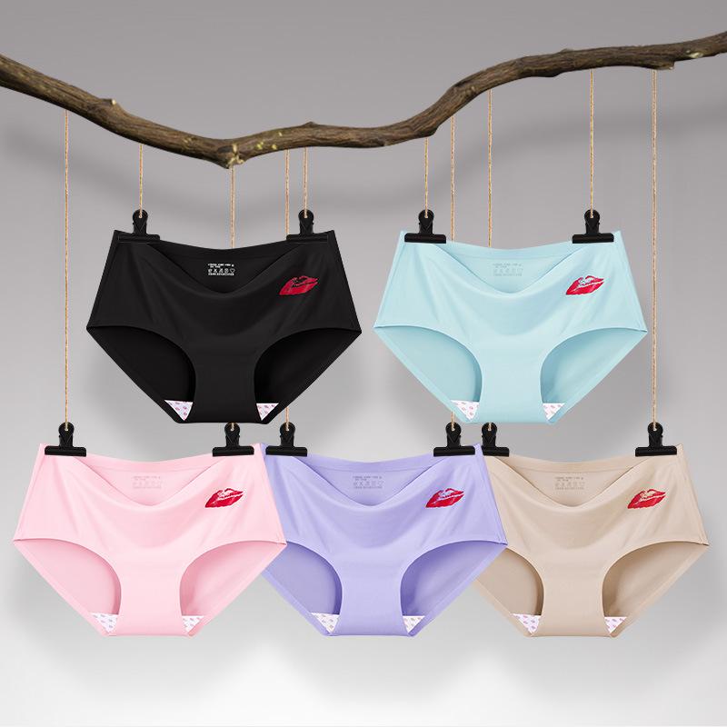 Women's Panties Plus Size Seamless Ice Silk Underwear Women 's Mid Waist Antibacterial Comfortable Breathable Red Lip Briefs Head, Beige
Women's Panties Plus Size Seamless Ice Silk Underwear Women 's Mid Waist Antibacterial Comfortable Breathable Red Lip Briefs Head, Beige
