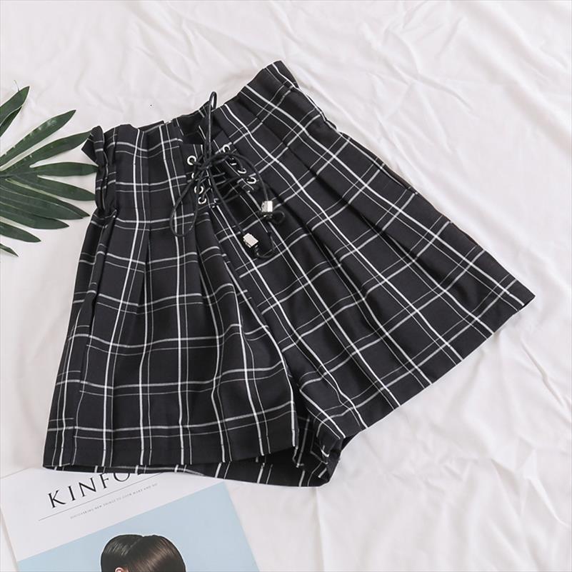 drawstring plaid elastic waist womens shorts wide leg with saches harajuku high for autumn, White;black
drawstring plaid elastic waist womens shorts wide leg with saches harajuku high for autumn, White;black