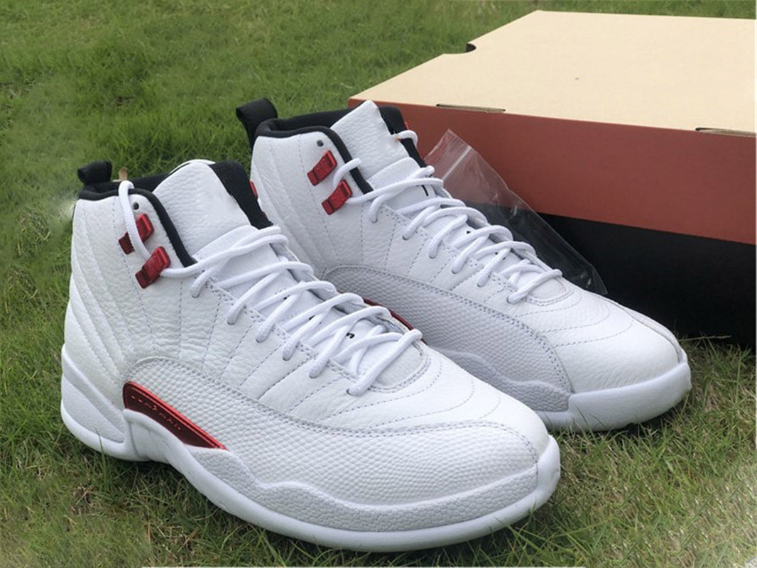 Top Quality 12 Twist Basketball Shoes Jumpman 12s Mens Sports Sneakers university gold indigo black dark concord CNY cherry gym red high Trainers With Box
Top Quality 12 Twist Basketball Shoes Jumpman 12s Mens Sports Sneakers university gold indigo black dark concord CNY cherry gym red high Trainers With Box