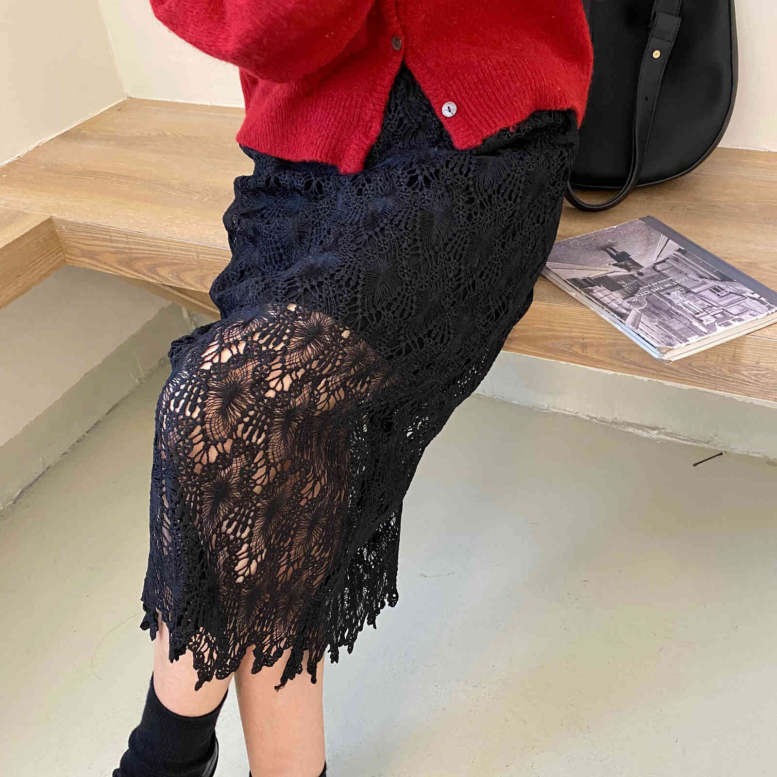 Autumn Winter Elastic High Waist Vintage Bottoming Skirt Female Office Lady Elegant Solid Lace Long Skirts Womens 210421