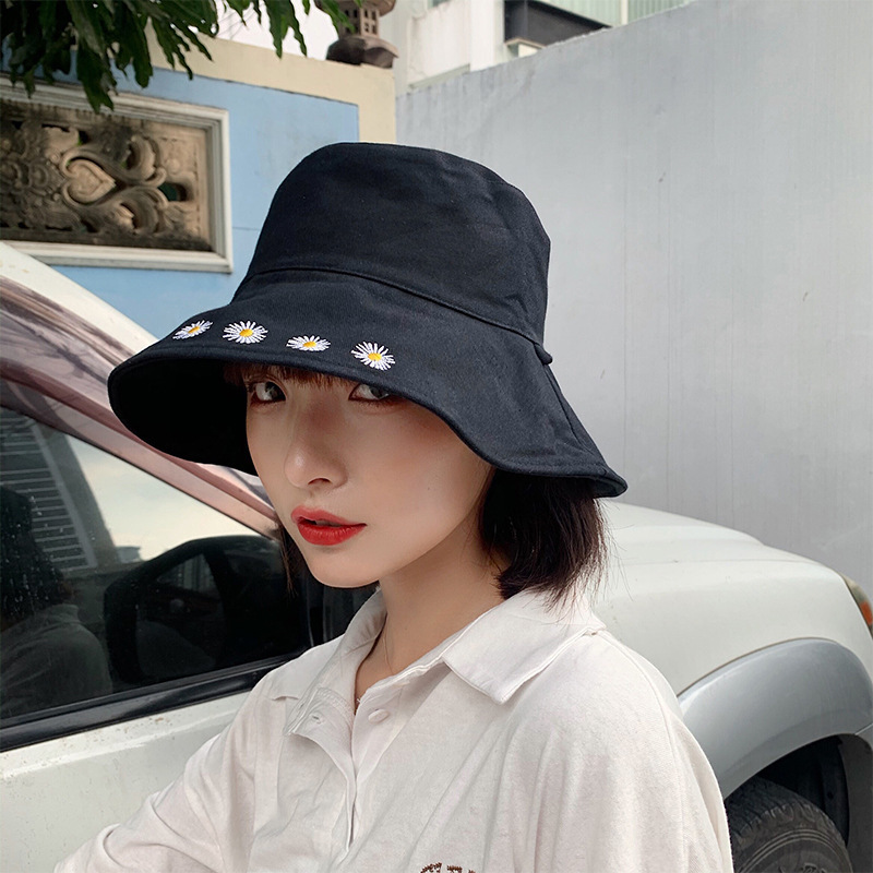 Hat children Korean fashion summer thin Daisy fisherman's hat with wide eaves to cover face black sunscreen basin hat, Blue
Hat children Korean fashion summer thin Daisy fisherman's hat with wide eaves to cover face black sunscreen basin hat, Blue