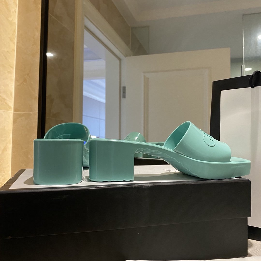 Designer Jelly Sandals Shoes Lady Slippers 2021 Summer Fashion Fruit Slide High-heel Slipper Luxury Bathroom Beach Shoe Women's Sandal, Black
Designer Jelly Sandals Shoes Lady Slippers 2021 Summer Fashion Fruit Slide High-heel Slipper Luxury Bathroom Beach Shoe Women's Sandal, Black
