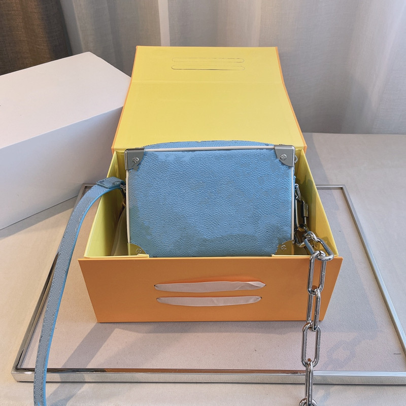 Limited edition mini genuine leather suitcase bag summer bright color unisex shoulder bag classic print design cube chain bags Blue box purs
Limited edition mini genuine leather suitcase bag summer bright color unisex shoulder bag classic print design cube chain bags Blue box purs