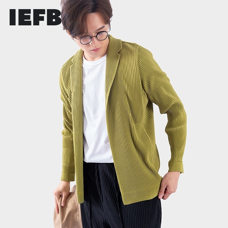 IEFB High Quality Pleated Suit Coat Men's Cardigan Casual Blazers Japanese Streetwear Trendy Long Sleeve Folded Clothes 210524, Black.
IEFB High Quality Pleated Suit Coat Men's Cardigan Casual Blazers Japanese Streetwear Trendy Long Sleeve Folded Clothes 210524, Black.