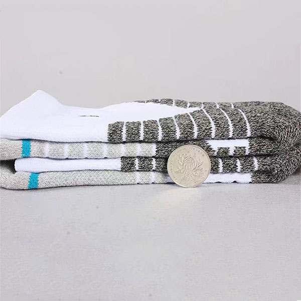 8 colors Curry socks 2 pairs sports socking men Elite basketball towel bottom thickened elastic sweat wicking breathable man Embroidery play, Black
8 colors Curry socks 2 pairs sports socking men Elite basketball towel bottom thickened elastic sweat wicking breathable man Embroidery play, Black