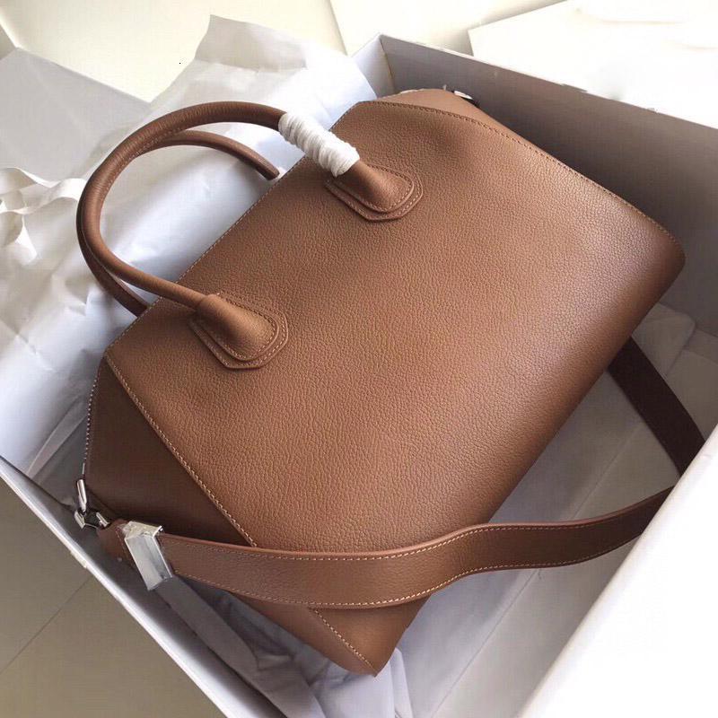 solds womens outdoor bags designers handbags purses antigona motorcycle zipper plain genuine leather shoulder bag bags
solds womens outdoor bags designers handbags purses antigona motorcycle zipper plain genuine leather shoulder bag bags
