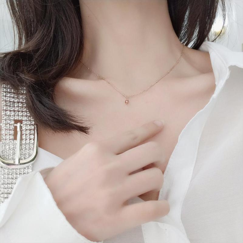 Fashion Neck Pendants Necklaces For Women Pink Crystal Necklace Female Ins Style Simple Strawberry Clavicle Chai Chains
Fashion Neck Pendants Necklaces For Women Pink Crystal Necklace Female Ins Style Simple Strawberry Clavicle Chai Chains