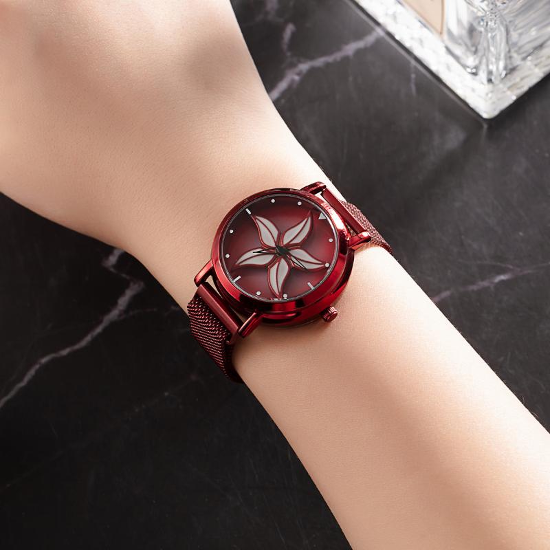 Wristwatches 2021 Fashion China Red Alloy Time Comes Running Watch, Hollow Three-Dimensional Bauhinia Magnetite Women's Quartz Watch
Wristwatches 2021 Fashion China Red Alloy Time Comes Running Watch, Hollow Three-Dimensional Bauhinia Magnetite Women's Quartz Watch