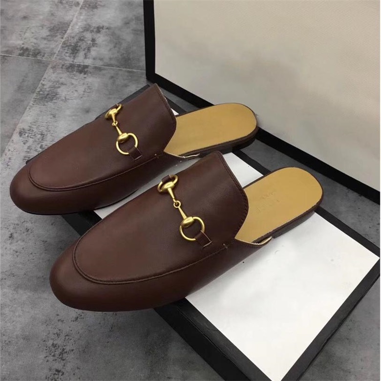 Designer Princetown Loafers Slipper Leather Loafers Shoe Women Men Slippers Luxury Low Heeled Round Toe Slides Mules Metal Buckle Sandals, Color 13
Designer Princetown Loafers Slipper Leather Loafers Shoe Women Men Slippers Luxury Low Heeled Round Toe Slides Mules Metal Buckle Sandals, Color 13