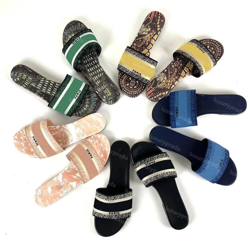 2021 Top quality Womens man Luxury designer Slippers Summer Sandals Beach Slide Slippers Ladies Flip Flops Loafers Sexy Embroidered Floral sneakers with box
2021 Top quality Womens man Luxury designer Slippers Summer Sandals Beach Slide Slippers Ladies Flip Flops Loafers Sexy Embroidered Floral sneakers with box