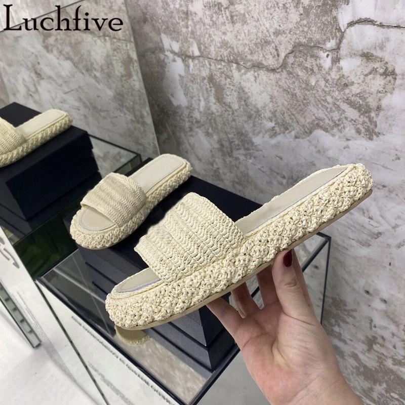 Slippers 2021 Knitted Open Toe Runway Ladies Slides Thick Sole Platform Shoes Woman Summer Flats White Sandals, Black
Slippers 2021 Knitted Open Toe Runway Ladies Slides Thick Sole Platform Shoes Woman Summer Flats White Sandals, Black