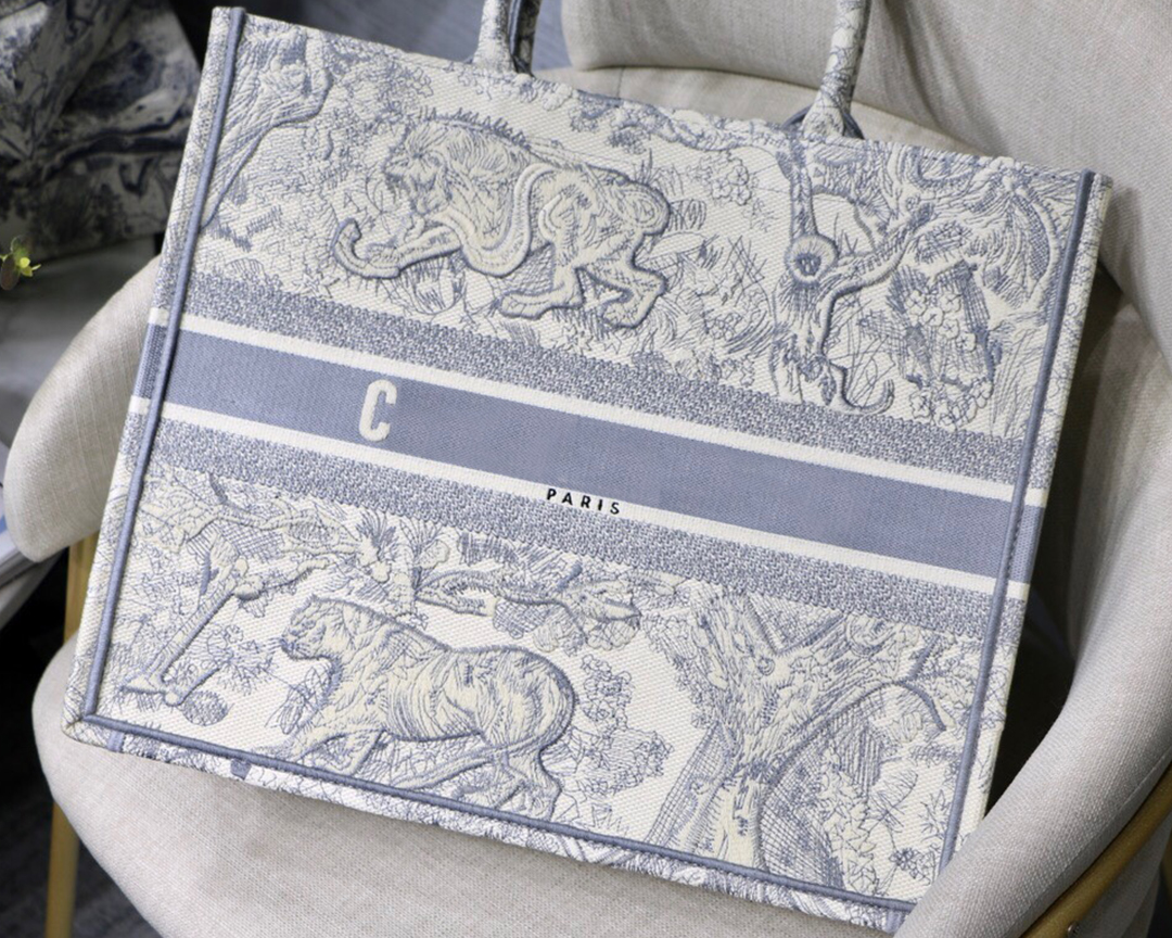 2021 Women's Shopping Bag 7A high-end custom quality classic fashion business casual style, perfect for travel large volume handbags 4252
2021 Women's Shopping Bag 7A high-end custom quality classic fashion business casual style, perfect for travel large volume handbags 4252