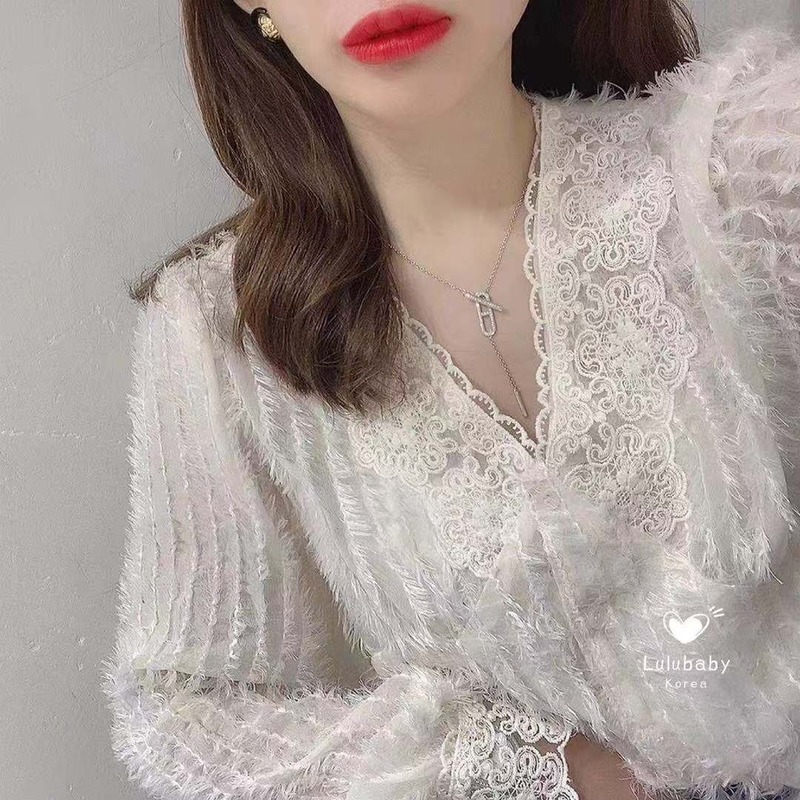 Womens Tops and Blouses Cotton Linen Blouse Button Solid V-Neck Lace Tops Ladies Korean Style Elegant Puffer Sleeve Shirts 210521