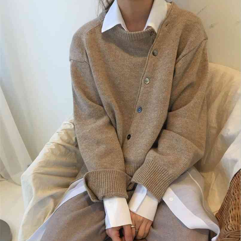 Fashion women sweater spring and autumn oblique buckle irregular design lazy knitted cardigan 210520, Flowers apricot
Fashion women sweater spring and autumn oblique buckle irregular design lazy knitted cardigan 210520, Flowers apricot