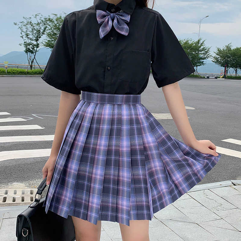 Japanese plaid pleated skirt Ulzzang kawaii Jk uniform plus size casual Harajuku suit Mini high waist women's 3-piece set 210608, Skirt and bow
Japanese plaid pleated skirt Ulzzang kawaii Jk uniform plus size casual Harajuku suit Mini high waist women's 3-piece set 210608, Skirt and bow