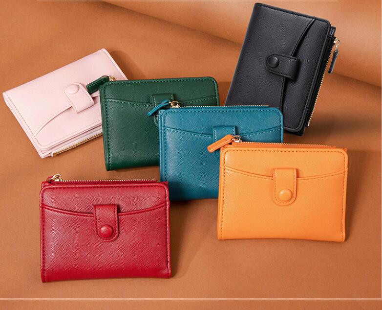 Purses Women's Wallets Zipper Bag Female Wallet Purse Fashion Card Holder Pocket Long Women Tote Bags With Box DustBags Ladies message, Red;black
Purses Women's Wallets Zipper Bag Female Wallet Purse Fashion Card Holder Pocket Long Women Tote Bags With Box DustBags Ladies message, Red;black