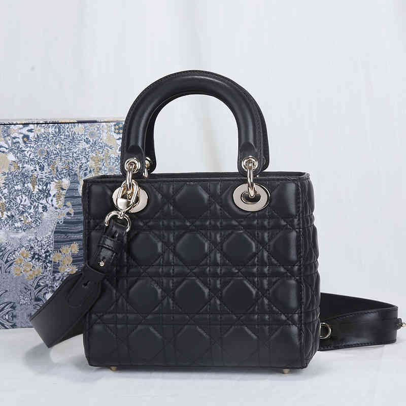 50% Off Online Sale 2021 New Fashion Women's bag Luxury Designer Classic Leather Cowhide Messenger Bag Ladies Shoulder Handbag
50% Off Online Sale 2021 New Fashion Women's bag Luxury Designer Classic Leather Cowhide Messenger Bag Ladies Shoulder Handbag