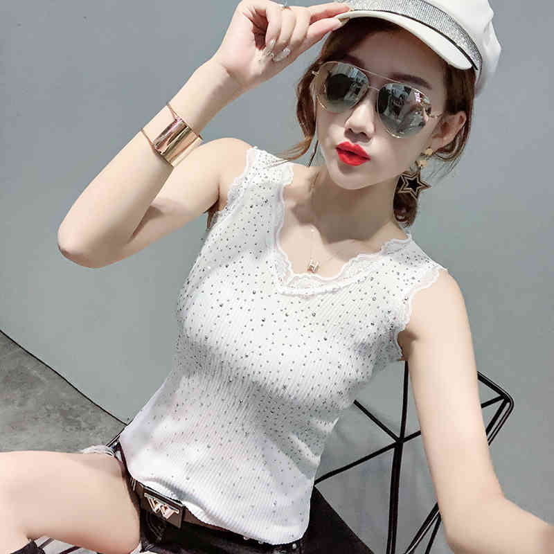 Casual V Neck Sleeveless Clothes Korean Women's Sexy Summer Tanks Tops Fashion Lace Patchwork Top Black White Clothing 8632 50 210506