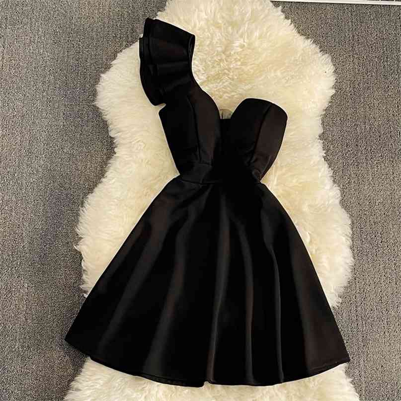 Women Black White Ruffled One Shoulder Sleeveless Mini Dress Strapless Mesh Patchwork High Waist A-line Party Vestidos 210603
Women Black White Ruffled One Shoulder Sleeveless Mini Dress Strapless Mesh Patchwork High Waist A-line Party Vestidos 210603