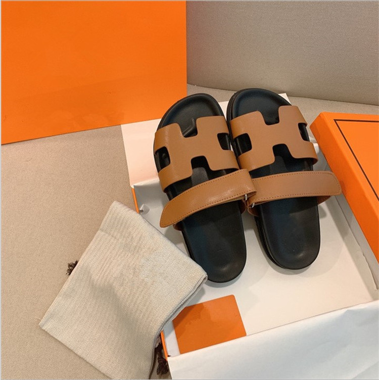 Women Designer Slippers Summer Genuine Leather High Quality Designers Sandals Beach Slide Fashion Flat Shoes Size EU 35-40, Yellow cashmere
Women Designer Slippers Summer Genuine Leather High Quality Designers Sandals Beach Slide Fashion Flat Shoes Size EU 35-40, Yellow cashmere