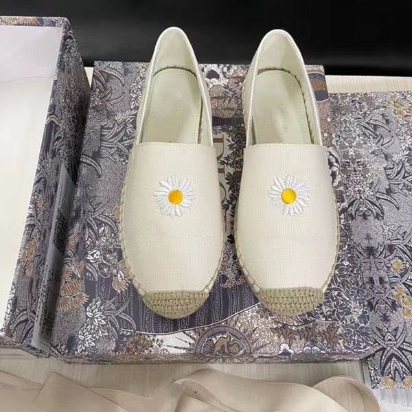 Fisherman shoes with jacquard embroidery slipper basketball air platform sandal kanye triple vintage Espadrille slides MJK0003
Fisherman shoes with jacquard embroidery slipper basketball air platform sandal kanye triple vintage Espadrille slides MJK0003