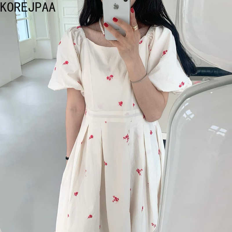 Korejpaa Women Dress Summer Korean Fashion Gentle Elegant Square Neck High Waist Bubble Sleeve Embroidery Flower Dresses 210526, White
Korejpaa Women Dress Summer Korean Fashion Gentle Elegant Square Neck High Waist Bubble Sleeve Embroidery Flower Dresses 210526, White
