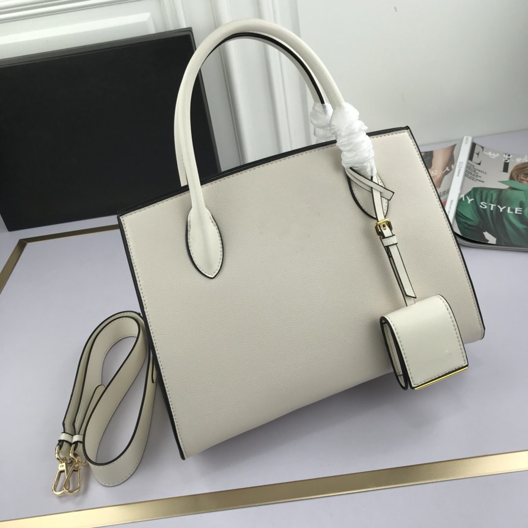 2021 unisex leather designer briefcase, high-quality laptop bag, large-capacity, fashionable and versatile shopping can be diagonally across the portable 7 colors, White
2021 unisex leather designer briefcase, high-quality laptop bag, large-capacity, fashionable and versatile shopping can be diagonally across the portable 7 colors, White