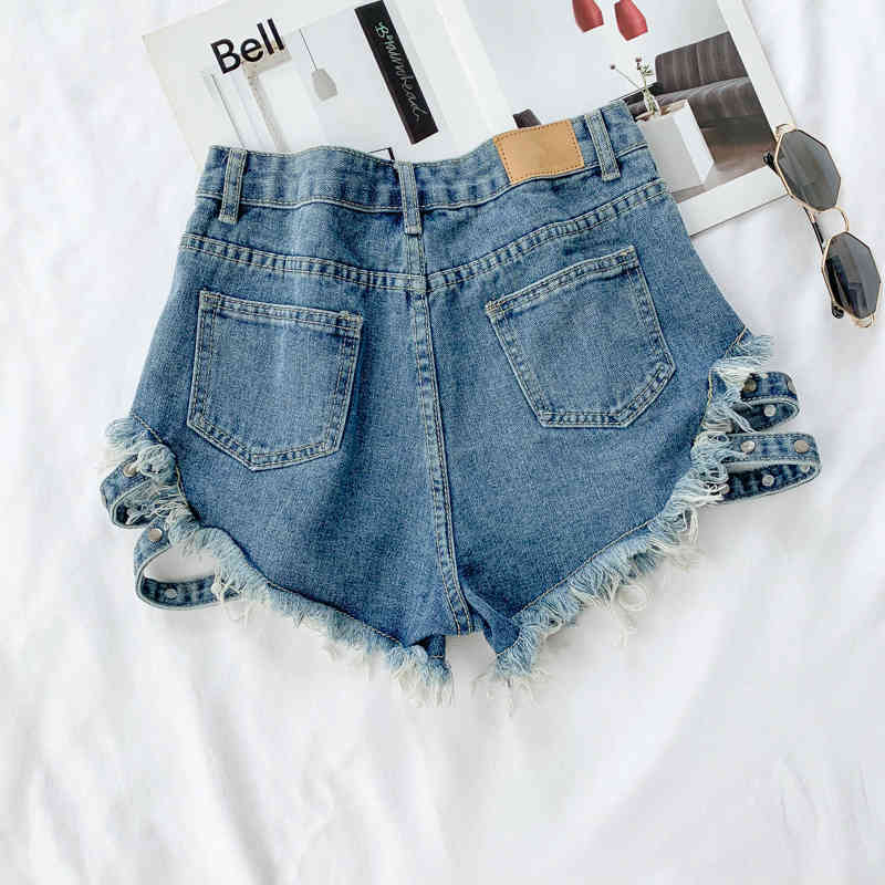 [EWQ] Spring Summer New Studded Raw Fringed Wide-leg Shorts High Waist Hot Rivet All-amtch Black Denim Short QV664 210423