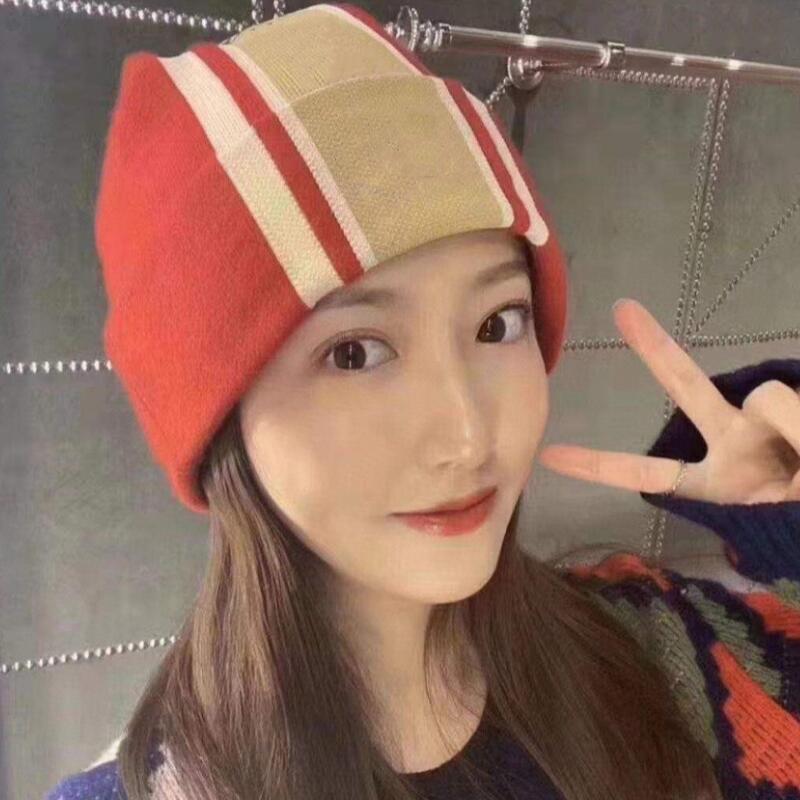 Designer Neanie Man Women Classic Ambroidered Letters Winter Cold Caps High Quality Unisex Knitted Christmas Hat, Red
Designer Neanie Man Women Classic Ambroidered Letters Winter Cold Caps High Quality Unisex Knitted Christmas Hat, Red