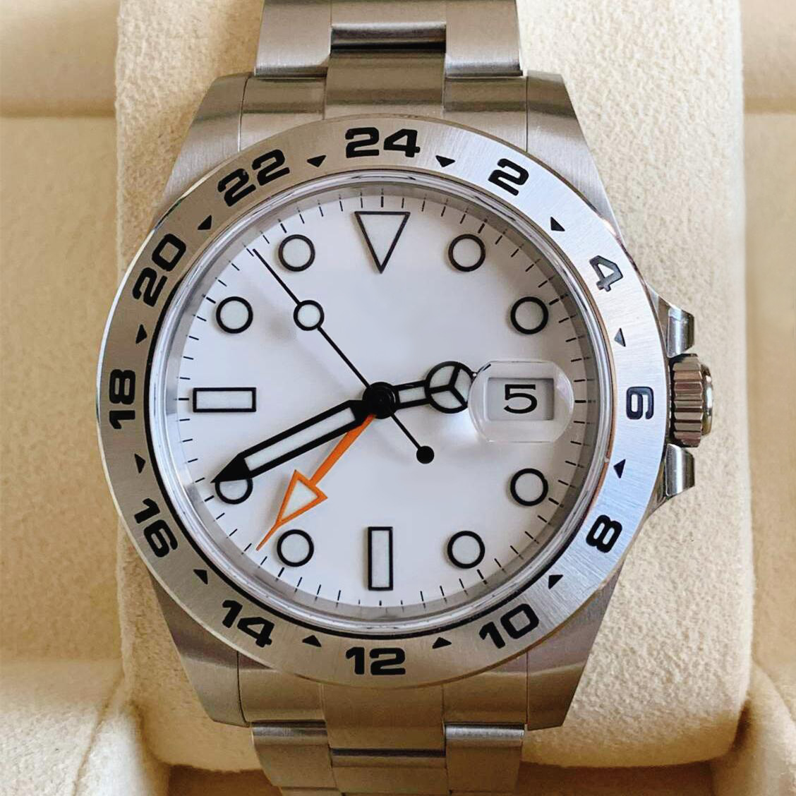 u1 AAA+ Mens Watches EXP Black 40MM GMT Sapphire 316 Steel with GMT Hands Automatic Mechanical Stainless Bracelet men Watch ,Witch Box, Slivery;brown
u1 AAA+ Mens Watches EXP Black 40MM GMT Sapphire 316 Steel with GMT Hands Automatic Mechanical Stainless Bracelet men Watch ,Witch Box, Slivery;brown