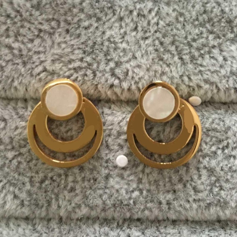 High Quality White Oil Women Designer Studs Stainless Steel Fashion Style Gold Plated Classic Size Engagement Couple Jewelry Lady Party Gifts
High Quality White Oil Women Designer Studs Stainless Steel Fashion Style Gold Plated Classic Size Engagement Couple Jewelry Lady Party Gifts