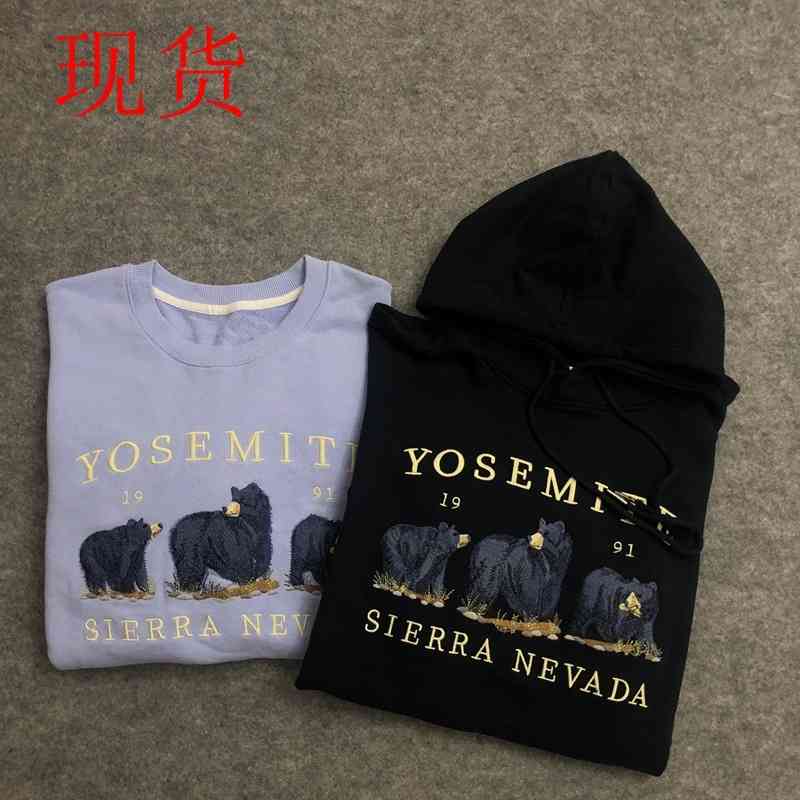 Autumn and winter 2020 wind three bears polar bear embroidery Ouyang Nana kendou same hooded round neck sweater, Black
Autumn and winter 2020 wind three bears polar bear embroidery Ouyang Nana kendou same hooded round neck sweater, Black