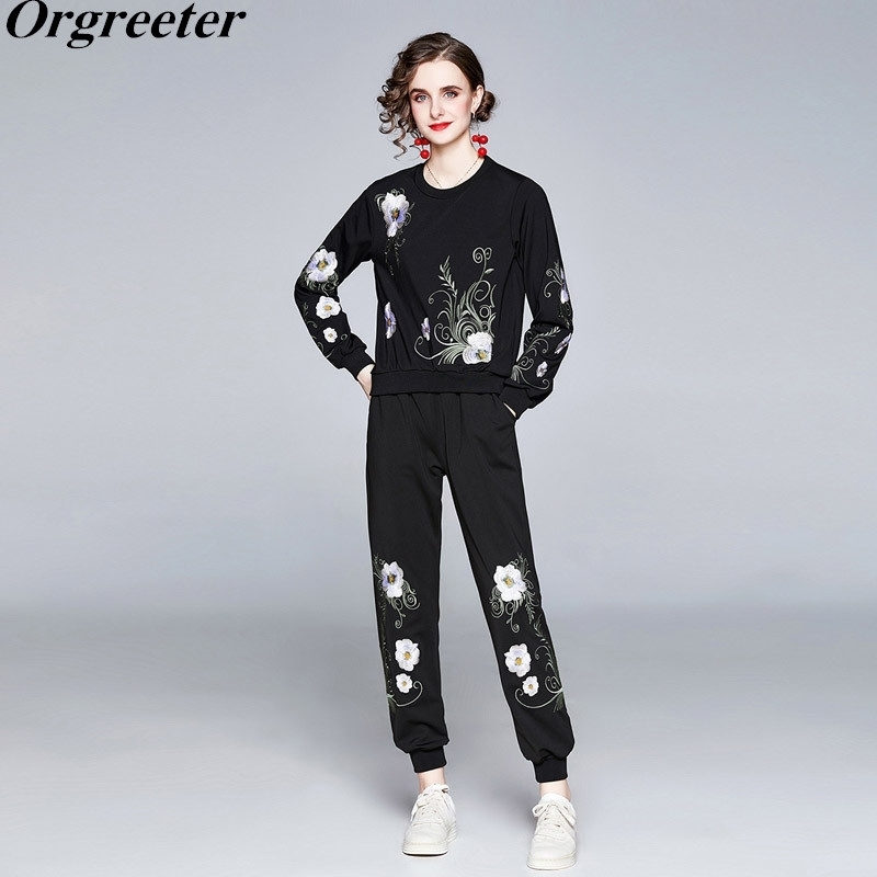 Tracksuit Women Retro Casual Sweashirt Two piece set Spring and Autumn Elegant Flower Embroidery Tops Pants Suits 210525, Black
Tracksuit Women Retro Casual Sweashirt Two piece set Spring and Autumn Elegant Flower Embroidery Tops Pants Suits 210525, Black