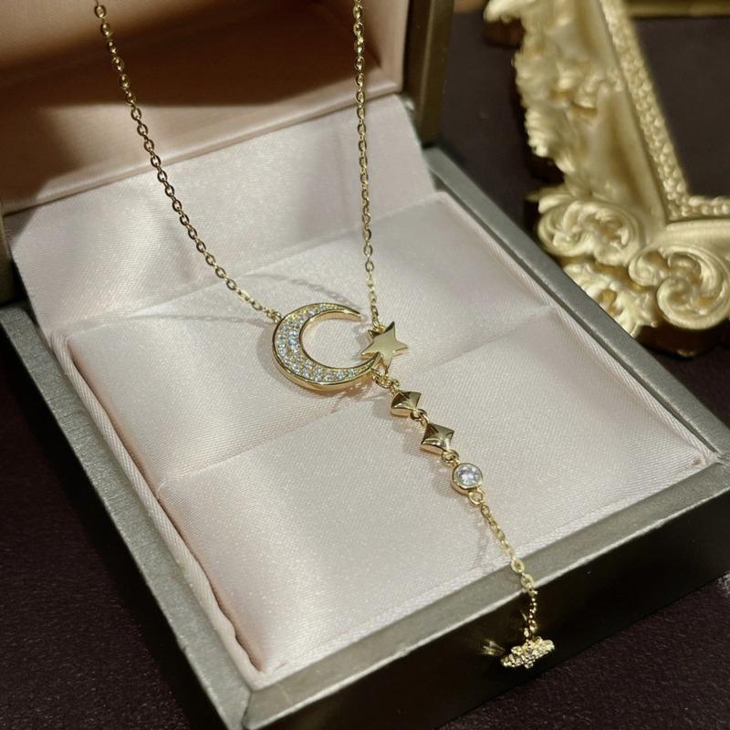 Pendant Necklaces Luxury Shining Zircon Moon Shaped For Women Clavicle Chain Necklace Charm Wedding Gold Plated Jewelry
Pendant Necklaces Luxury Shining Zircon Moon Shaped For Women Clavicle Chain Necklace Charm Wedding Gold Plated Jewelry