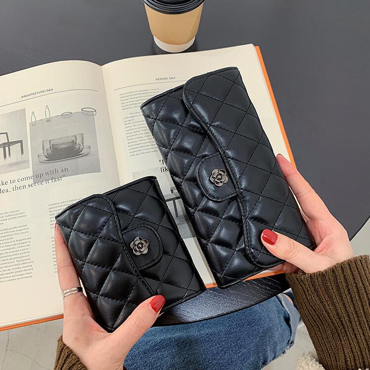 Factory wholesale women handbag elegant atmospheric plaid long wallet folding multifunctional striped storage wallets Joker leather fashion walletes, Black2(boutique box)
Factory wholesale women handbag elegant atmospheric plaid long wallet folding multifunctional striped storage wallets Joker leather fashion walletes, Black2(boutique box)
