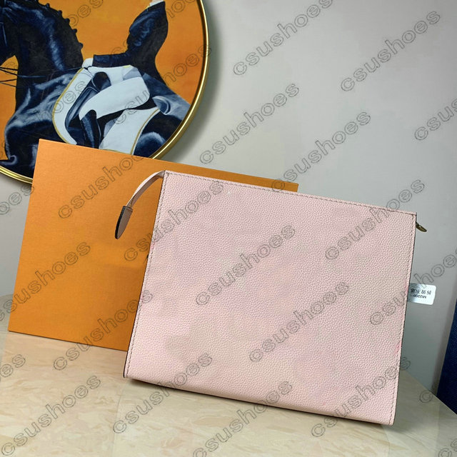 M80504 TOILETRY POUCH 26 Clutch Bags Leather Designer Small Handbag Designers Luxurys Womens Handle Bag Summer 2021 By The Pool Coin Purse Wallet
M80504 TOILETRY POUCH 26 Clutch Bags Leather Designer Small Handbag Designers Luxurys Womens Handle Bag Summer 2021 By The Pool Coin Purse Wallet