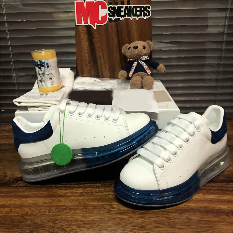 Top Quality Fashion Pairs Casual Shoes Womens Mens Leather Sneaker Lace Up Gray Black Blue Red Velet Platform Oversized Sole Massage Trainer
Top Quality Fashion Pairs Casual Shoes Womens Mens Leather Sneaker Lace Up Gray Black Blue Red Velet Platform Oversized Sole Massage Trainer