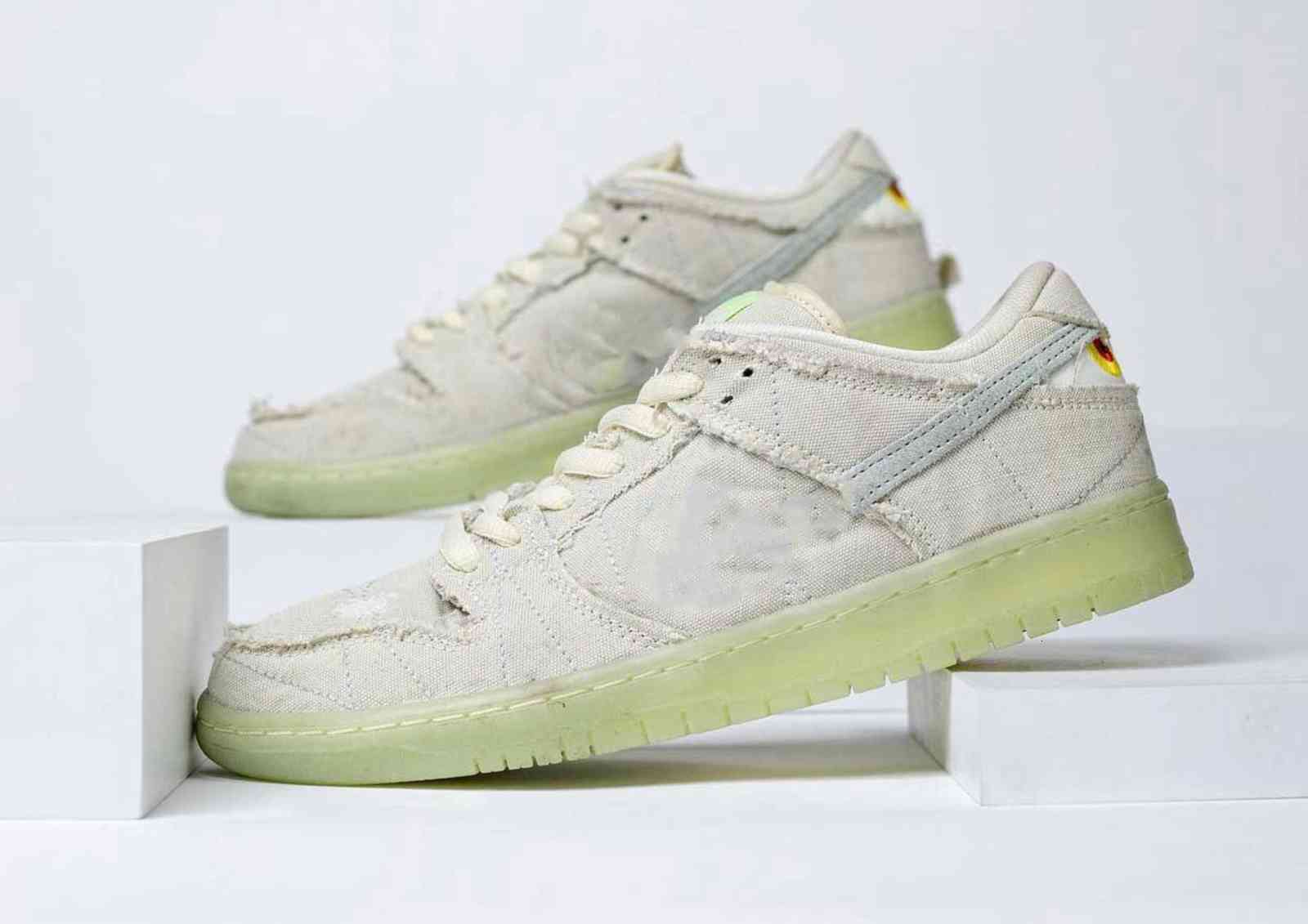 2021 Authentic SB Dunkr Shoes Low Mummy Halloween Coconut Milk/Seafoam-Yellow Strike Man Woman Outdoor Skateboard Sports Sneakers With box
2021 Authentic SB Dunkr Shoes Low Mummy Halloween Coconut Milk/Seafoam-Yellow Strike Man Woman Outdoor Skateboard Sports Sneakers With box