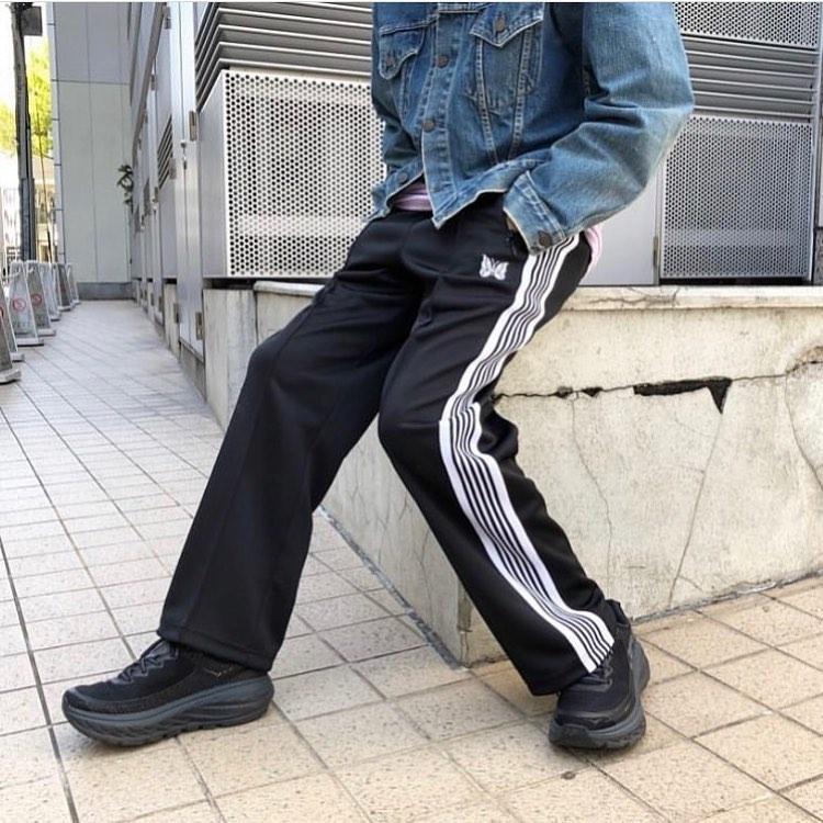 Streetwear AWGE Needles Sweatpants Women Men Striped Zipper Black Apricot Pants Butterfly Embroidery Joggers Men's