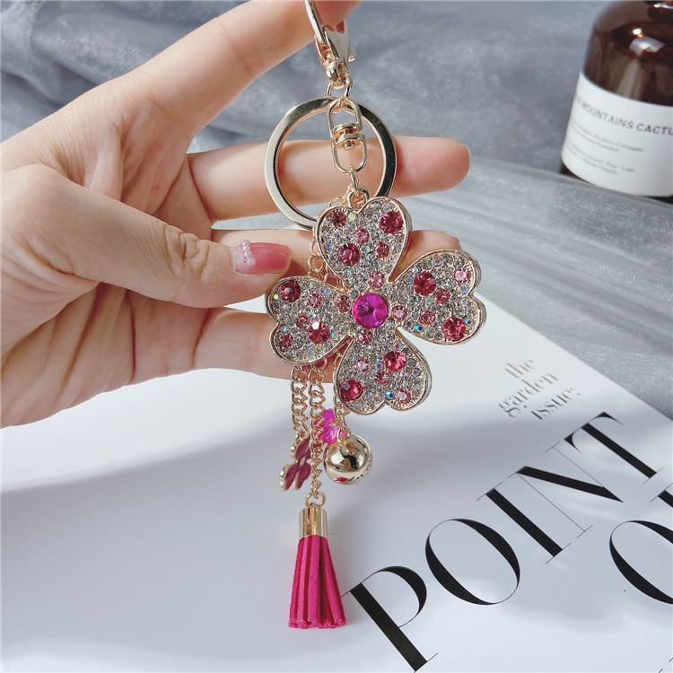 lucky grass car keychain creative diamond men's and women's gifts fashion bag pendant, Silver
lucky grass car keychain creative diamond men's and women's gifts fashion bag pendant, Silver