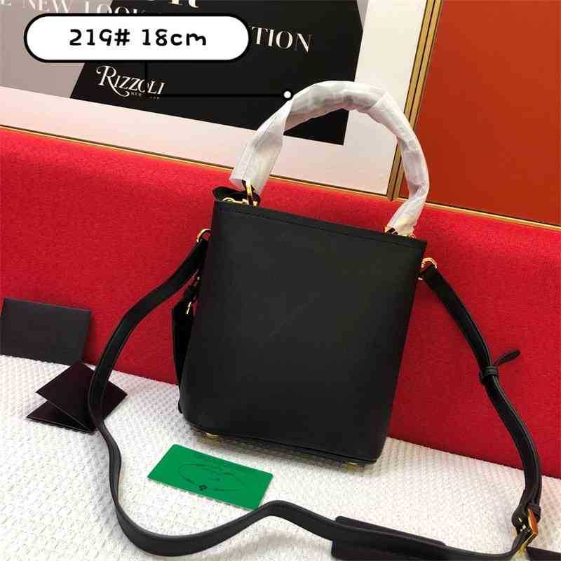 Hanghhangbag Luxury Designer Fashion Hand Handbag Handbags Backpack Wallet Purse Shoulder Crossbody Tote Bags Mini Bag cross-grain hbag
Hanghhangbag Luxury Designer Fashion Hand Handbag Handbags Backpack Wallet Purse Shoulder Crossbody Tote Bags Mini Bag cross-grain hbag