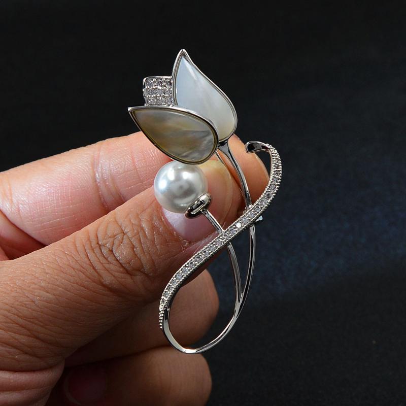 Pins, Brooches CINDY XIANG Shell Tulip For Women Fashion Cubic Zirconia Fower Pin Brooch Wedding Accessories 2 Colors Available Gift 
Pins, Brooches CINDY XIANG Shell Tulip For Women Fashion Cubic Zirconia Fower Pin Brooch Wedding Accessories 2 Colors Available Gift