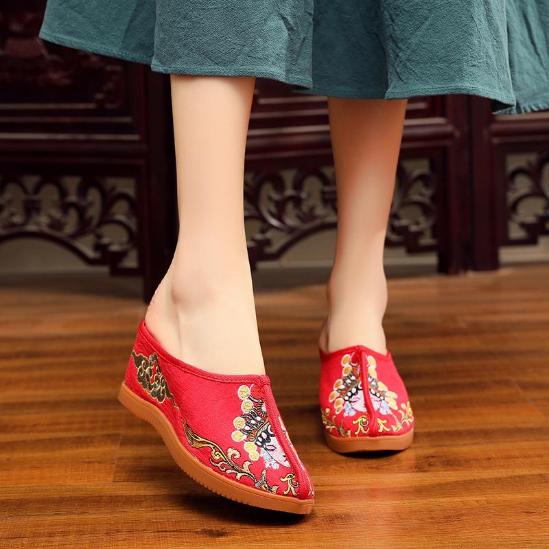 Slippers High Heel Embroidered Woman Chinese Style Theatrical Face Oxford Flat Women's Casual Shoes Home Wedge, White
Slippers High Heel Embroidered Woman Chinese Style Theatrical Face Oxford Flat Women's Casual Shoes Home Wedge, White