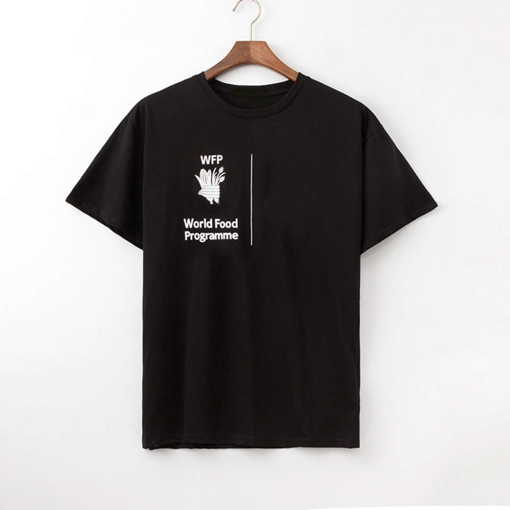 high-end fashion men's t-shirts arrived. men's and women's high-quality letter printing casual short-sleeved famous t-shirts, White;black
high-end fashion men's t-shirts arrived. men's and women's high-quality letter printing casual short-sleeved famous t-shirts, White;black