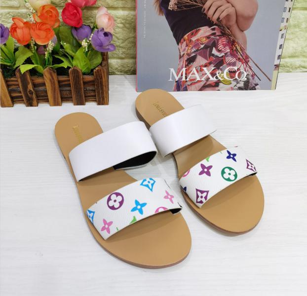 Classical LOUIS Men Leather Slippers Womens VITTON Sandals Slides Man Flip Flops woman Channel Shoes VB3AF, Black
Classical LOUIS Men Leather Slippers Womens VITTON Sandals Slides Man Flip Flops woman Channel Shoes VB3AF, Black