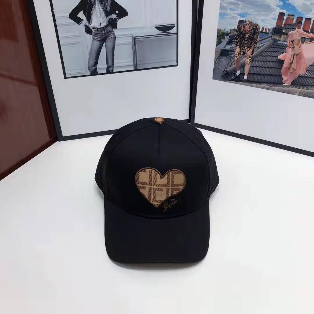 Luxury Designer Hat Baseball Cap Hat classic style high quality embroidery technology for men and women 3color optional sun shading leisure simple good nice, Beige
Luxury Designer Hat Baseball Cap Hat classic style high quality embroidery technology for men and women 3color optional sun shading leisure simple good nice, Beige