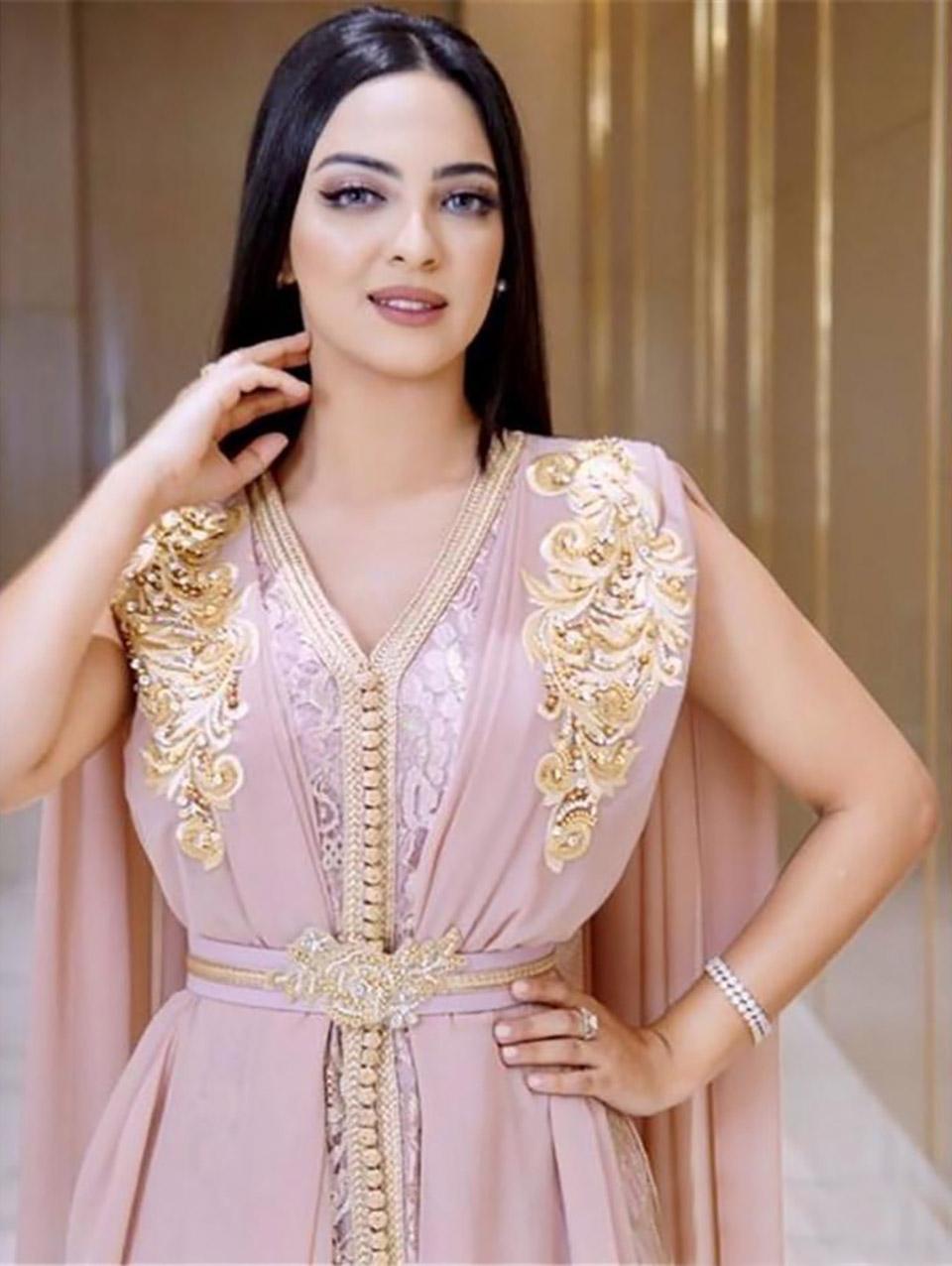 2021 New Blush Pink Beaded Muslim Long Evening Dresses Luxury Dubai Moroccan Kaftan Dress Chiffon V Neck Formal Gown Evening Party Dresses